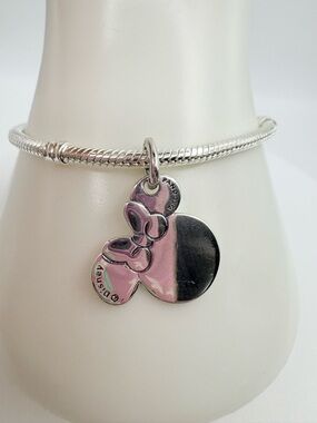 Disney x Pandora Minnie Mouse Engravable Dangle Charm